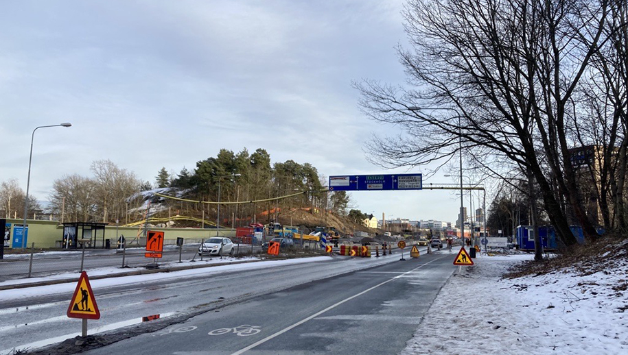 Arbete pågår längs Solnavägen.